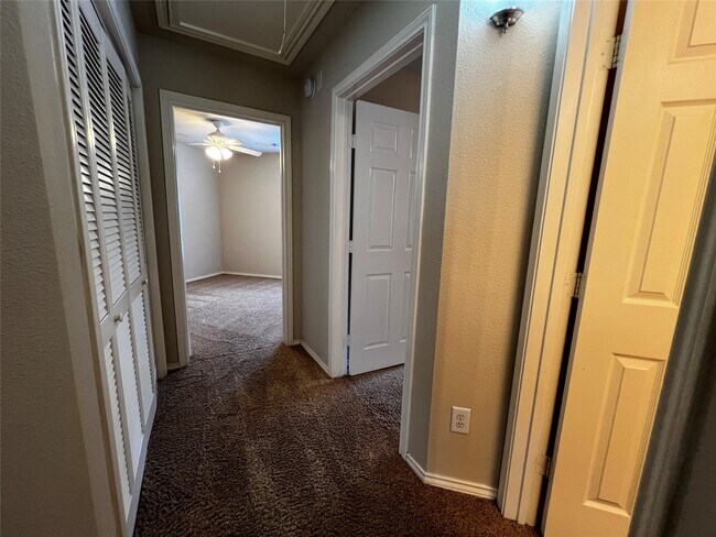 Building Photo - 2415 Sandy Fields Ln