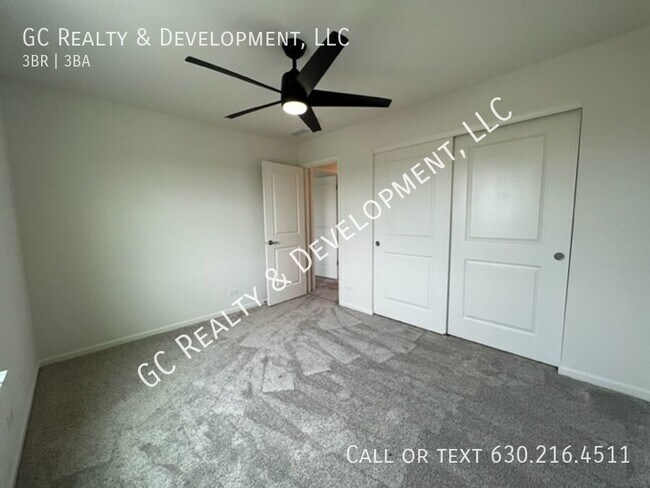 Building Photo - ***WOODLORE ESTATES / 3 BDRM / 2.5 BTH / A...
