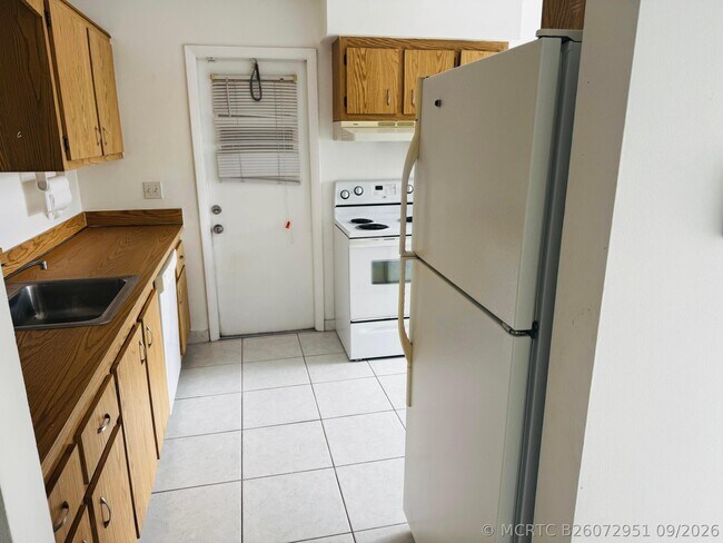 Building Photo - 14858 Wildflower Ln