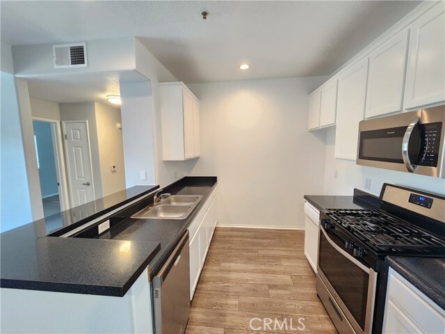 Building Photo - 1215 E San Antonio Dr