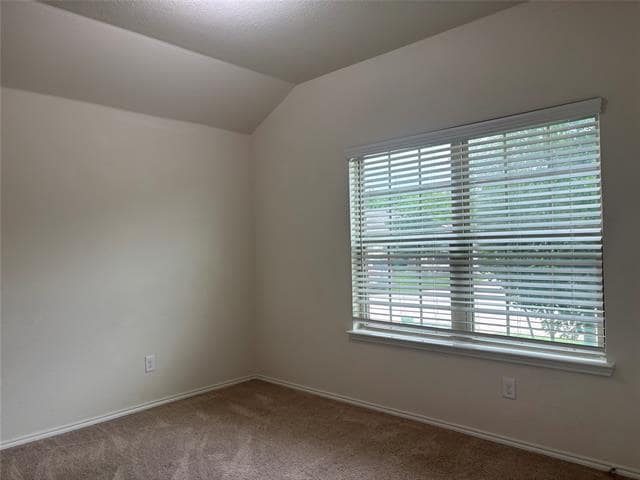 Building Photo - 2065 Alamandine Ave
