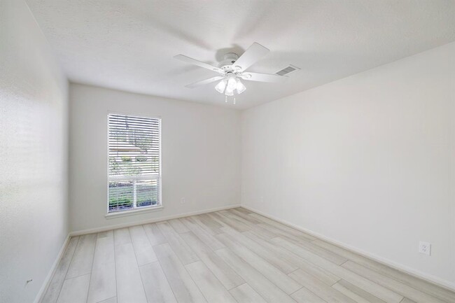 Building Photo - 5618 Enchanted Timbers Dr