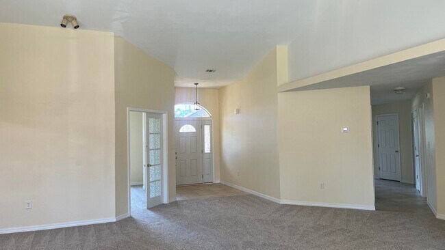 Building Photo - 2154 Castle Grove Dr