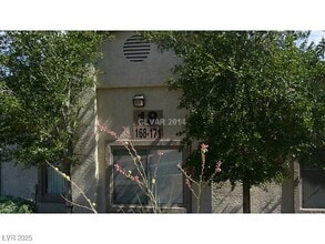 Building Photo - 2050 N Los Feliz St