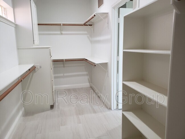 Building Photo - 5319 Ashley Way Ct