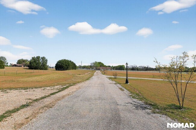 Building Photo - 654 Timber Creek Rd