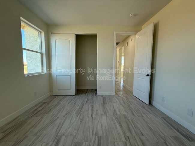 Building Photo - 22536 W Huntington Dr