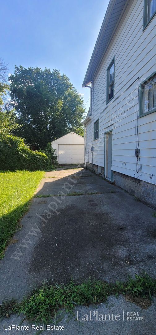 Building Photo - 3 br, 1 bath House - 3588 Stickney Avenue 1