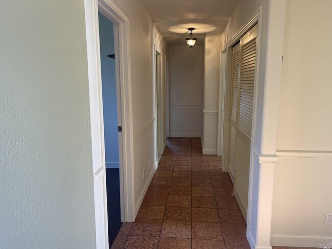 Building Photo - 124 Montego Key