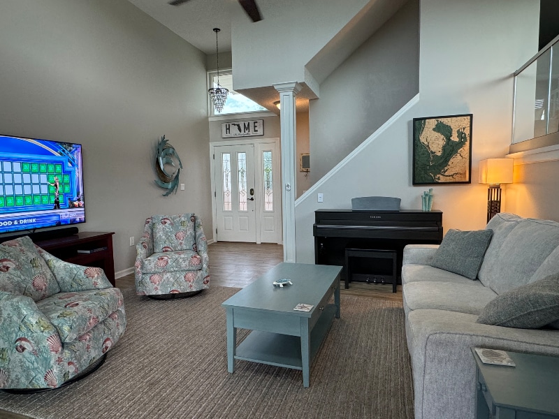 Building Photo - 13968 Lake Point Dr