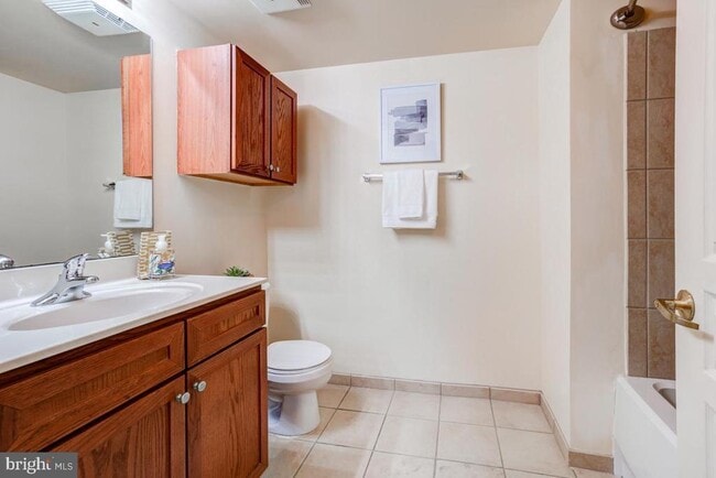 Building Photo - 631 D St NW