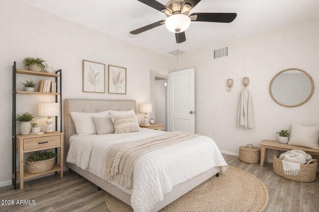 Building Photo - 4016 E Indianola Ave