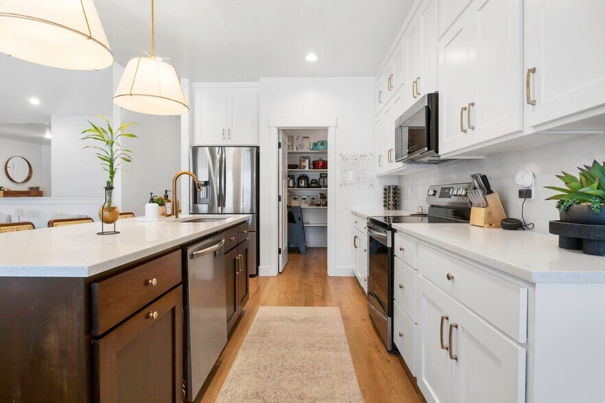 Building Photo - 3407 Pinyon Pk Ln