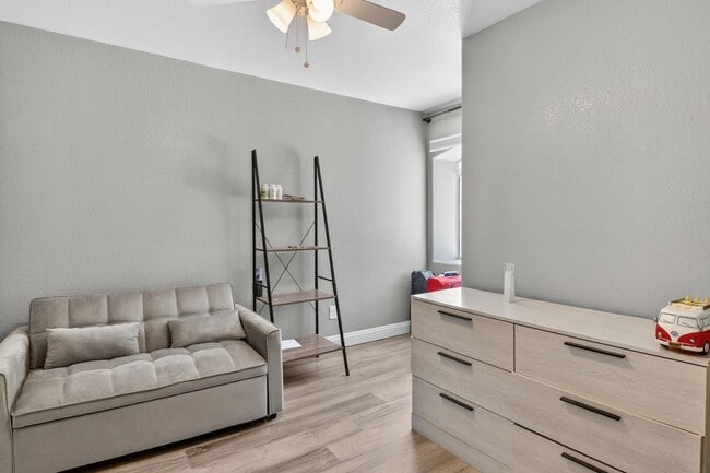 Building Photo - Charming Two Story Home Located in North Las Vegas