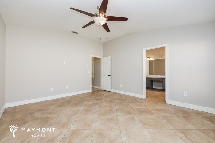 Building Photo - 2615 Queen Alberta Dr