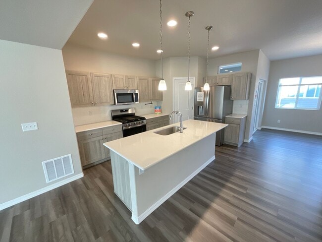 Building Photo - 3 Bedroom Townhome Available Near Tutt Blvd & E Woodmen Rd