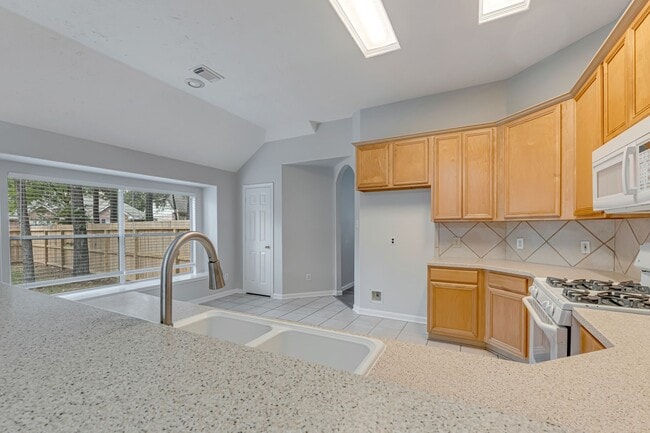 Building Photo - 22 English Lavender Pl