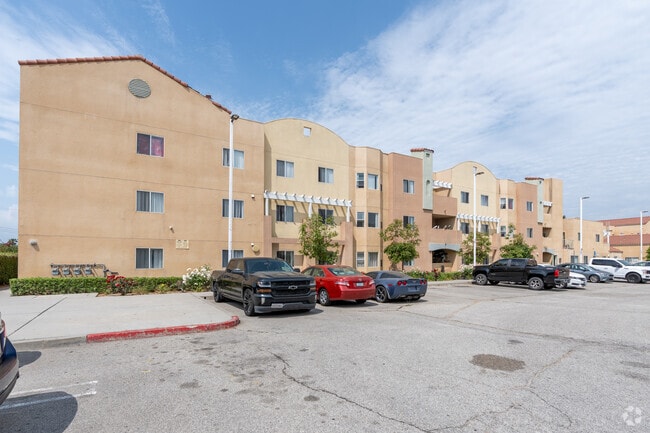 Building Alternate - Willow Tree Apartments