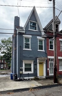 Building Photo - Charming 2 Bedroom 2 Bathroom House in Law...