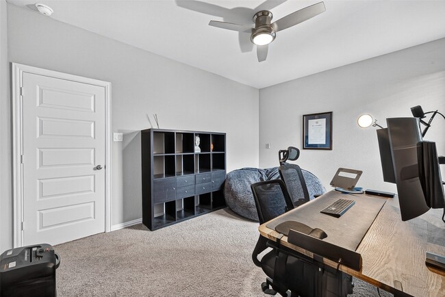 Building Photo - 6506 Tiburon Lakes Dr