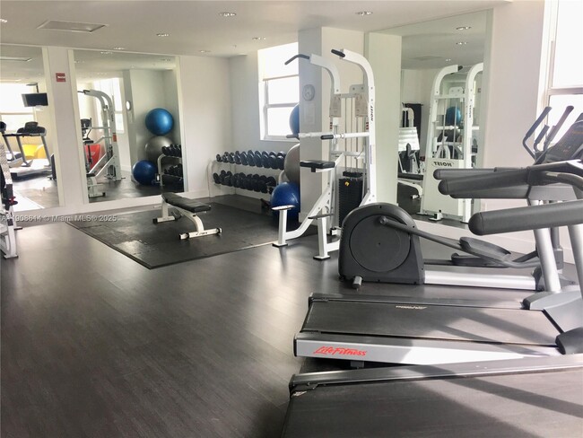 Building Photo - 234 NE 3rd St