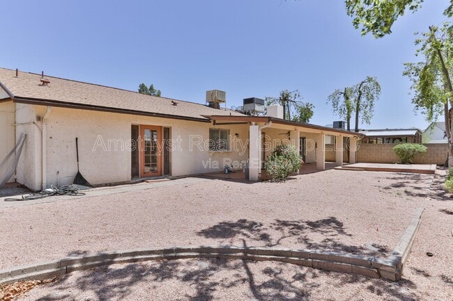 Building Photo - 4419 W Shaw Butte Dr