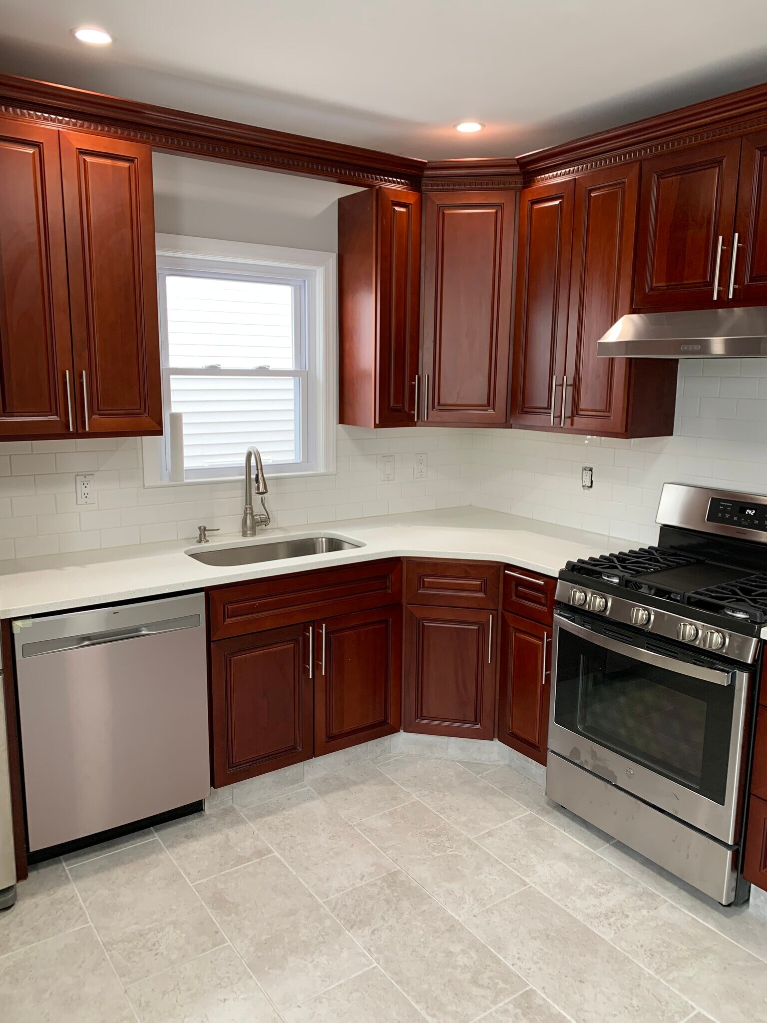 kitchen - 43 W 41st St