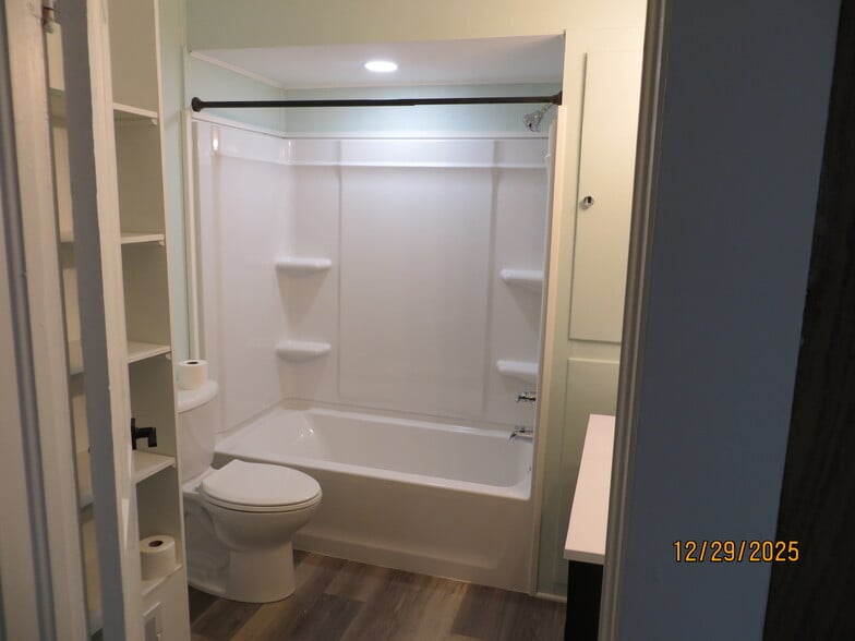 Shower Bath - 107 W 3rd St