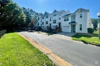 Building Photo - RoyalCeladon6454