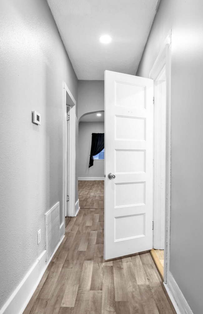 Building Photo - 1911 S 14th St