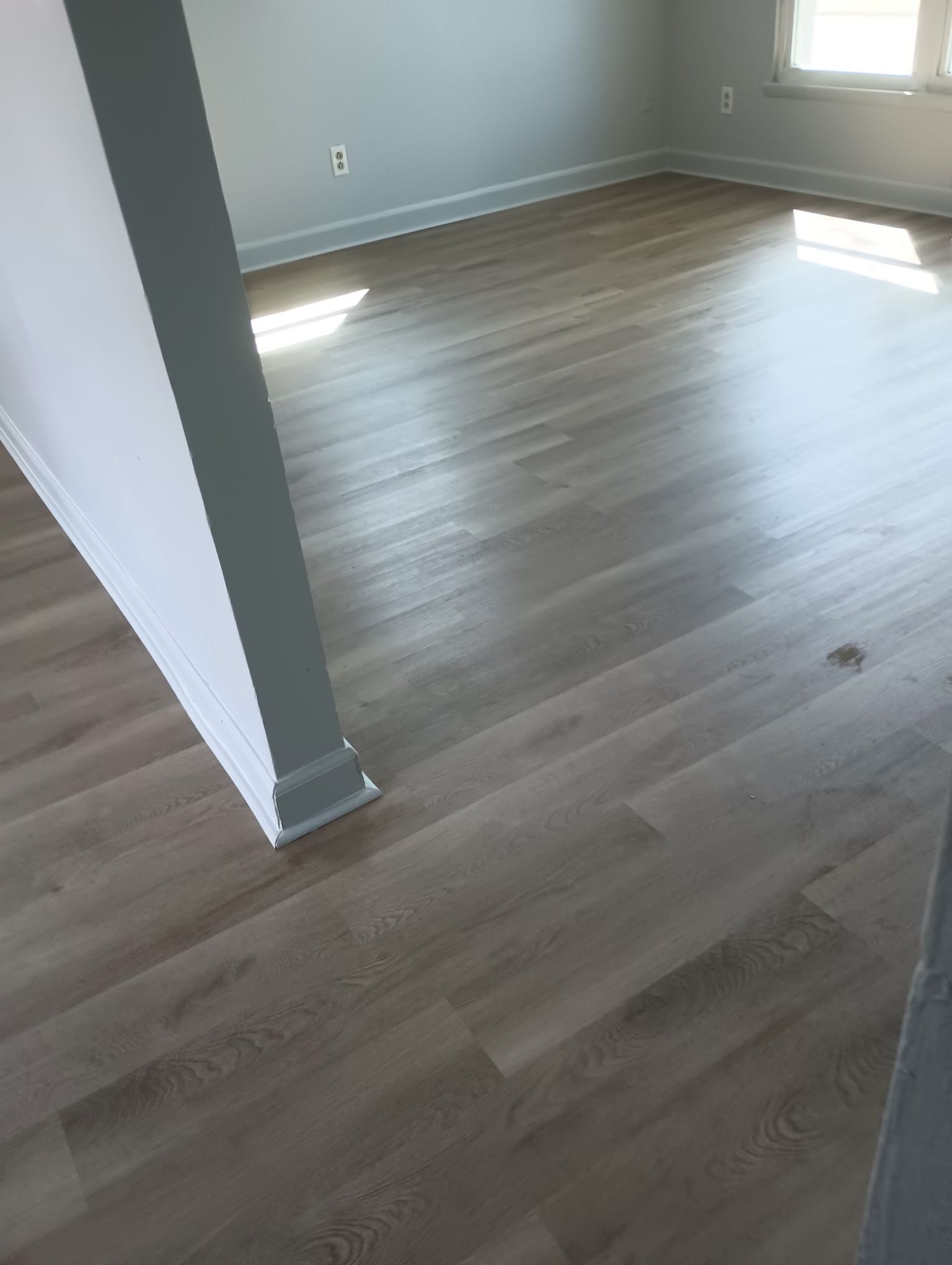 Building Photo - 113 W Ash St