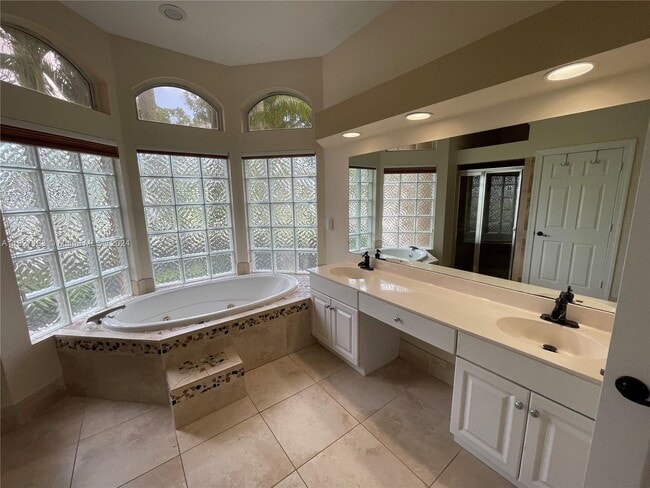 Building Photo - 3440 Carlton Ln