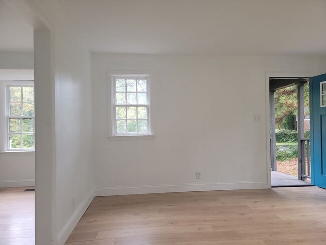 Building Photo - Every detail has been thoughtfully refresh...