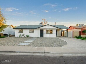 Building Photo - Mesa remodeled home