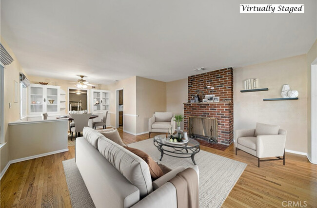 Living room - 21016 Saticoy St