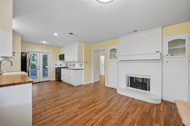 Building Photo - 1520 Bellechase Dr