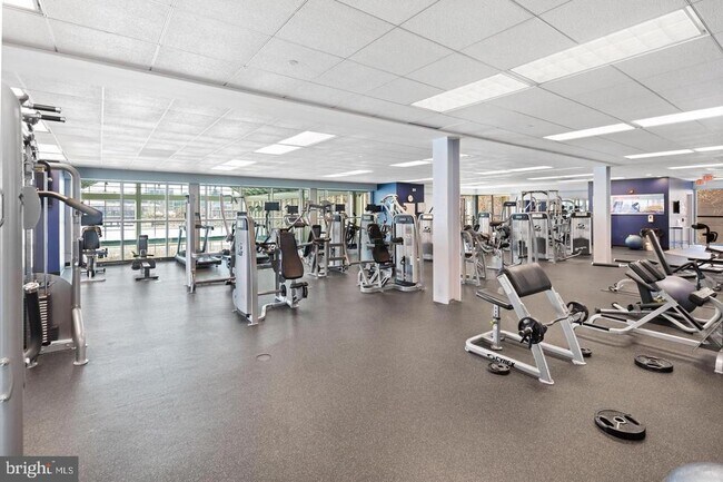 Building Photo - 901 N Penn St