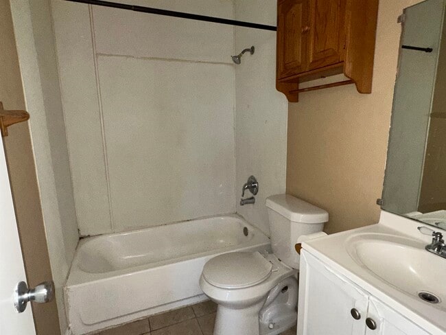 Building Photo - 103 Shannon Cir