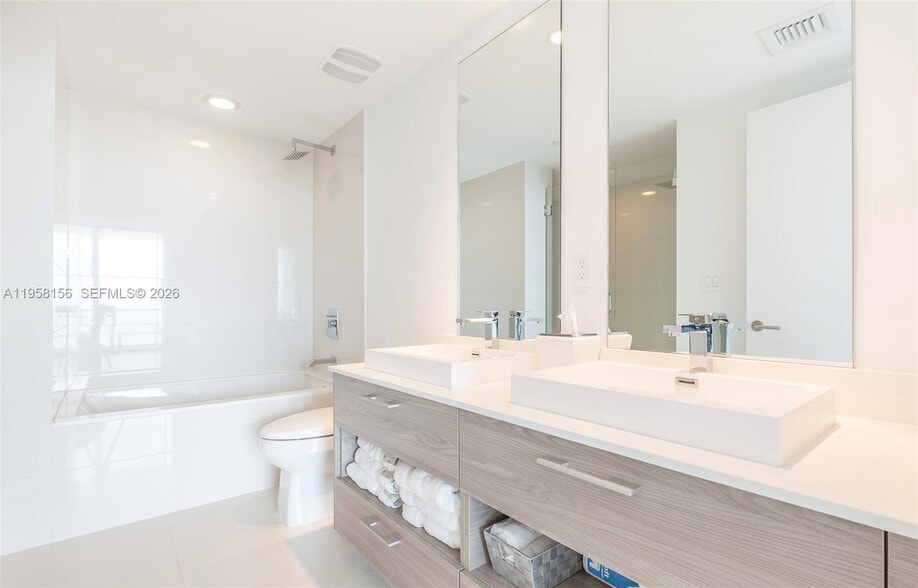 Building Photo - 1300 S Miami Ave