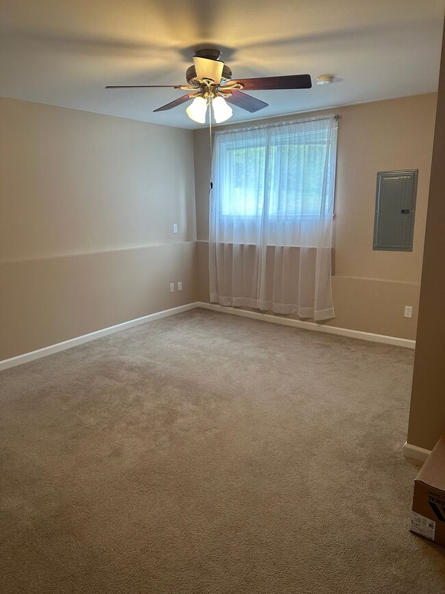 Building Photo - Mount Vernon 3 Bedroom