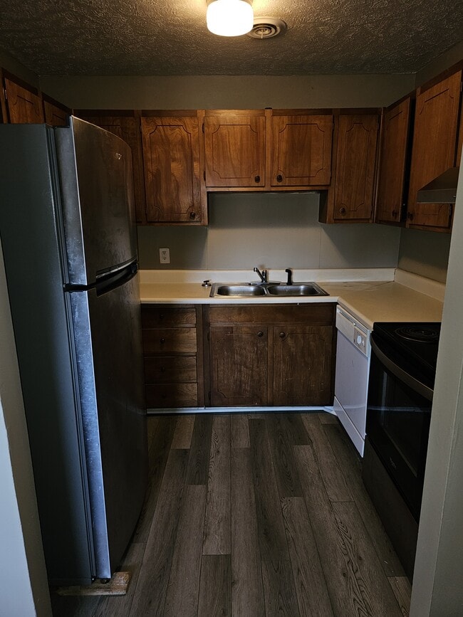 Building Photo - 3210 Tallywood Dr