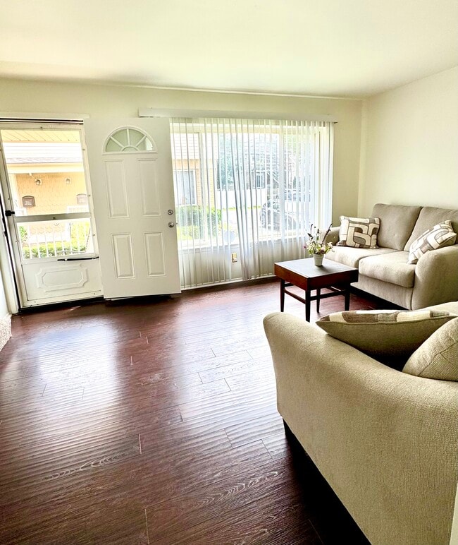 Building Photo - 263 West Spring Street