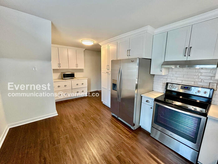 Building Photo - 1807 Dresden Dr NE