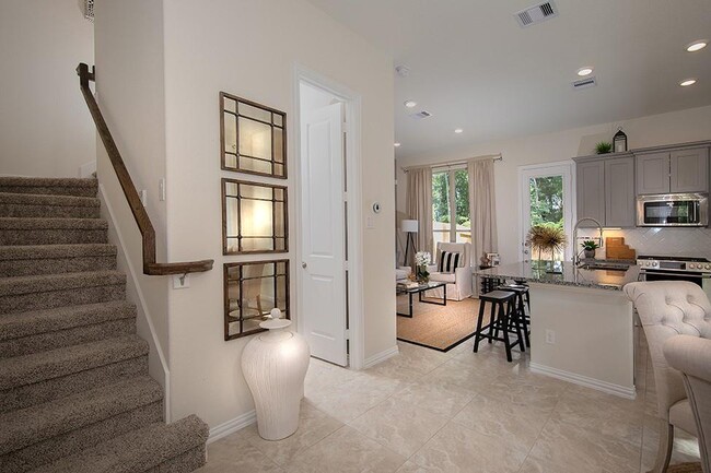 Building Photo - 215 Moon Dance Ct