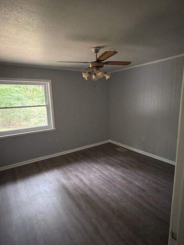 Building Photo - 415 Sylvan Trail