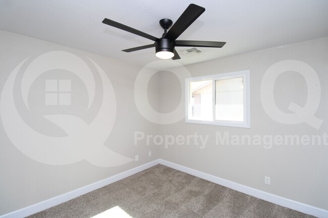 Building Photo - 1338 E Redfield Rd