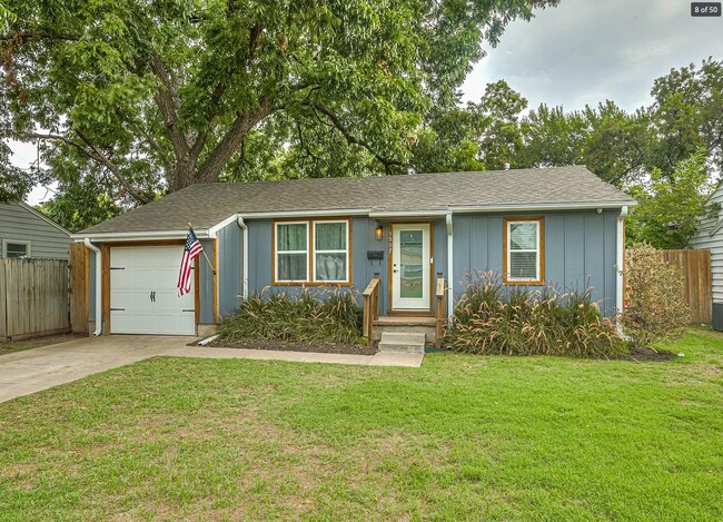 Building Photo - 2 Bed | 2 Bath in Midtown!