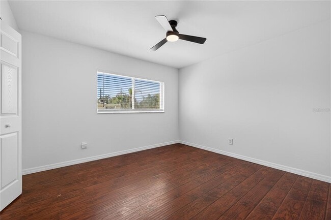 Building Photo - 3206 W Azeele St