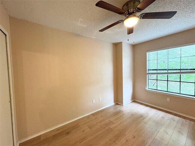 Building Photo - 3014 Cottonweed Trail