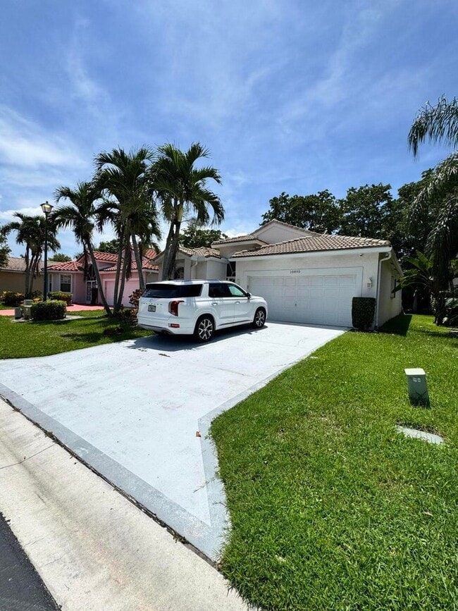 Building Photo - 10895 Fillmore Dr